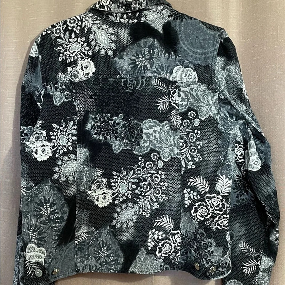 Christopher & Banks Large Black and White Floral Jacket Boho Chic Unique GUC - Picture 2 of 7